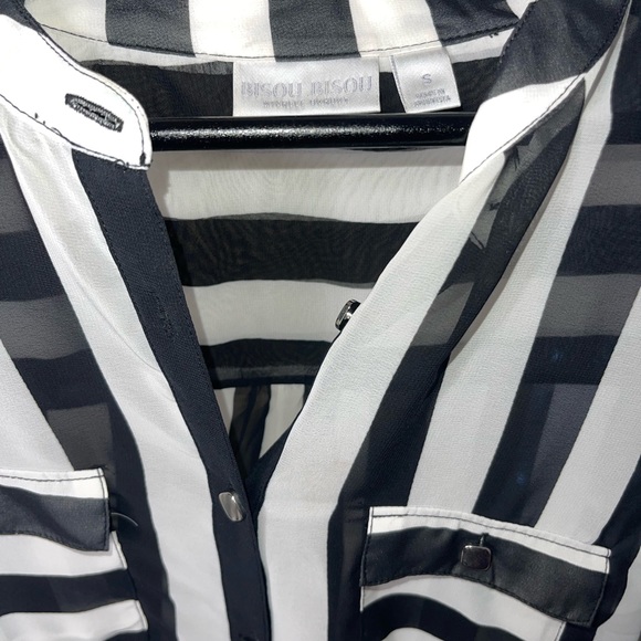 *CLEARANCE* BISOU BISOU black and white stripe sheer blouse - Picture 4 of 10